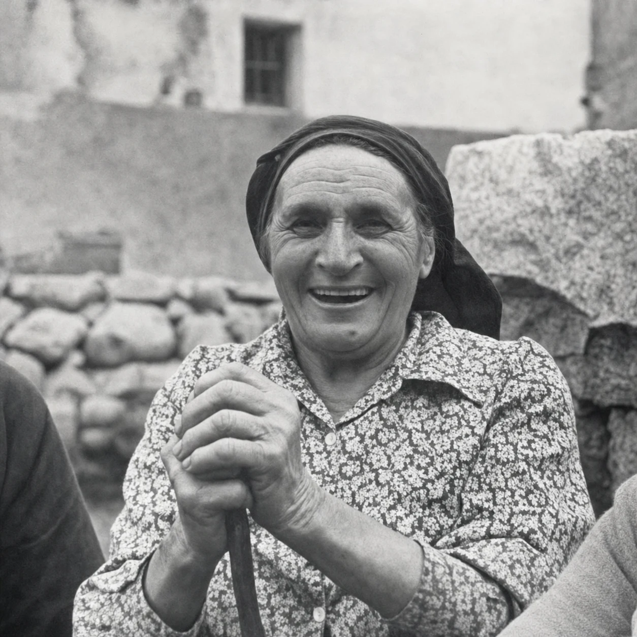 María, conocida como la tía Serena, de Casa Serena